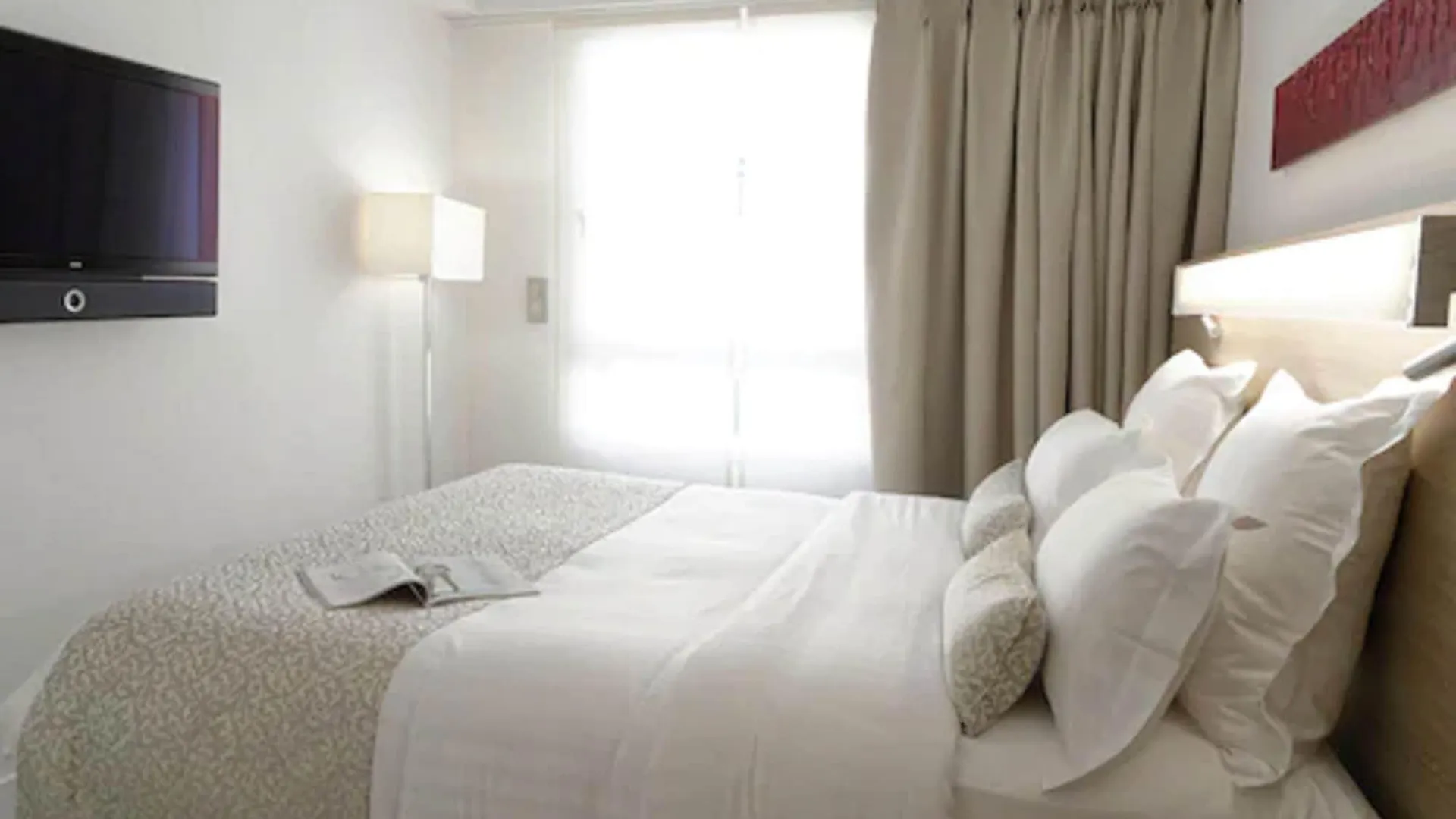 Alma Marceau 4* Paris