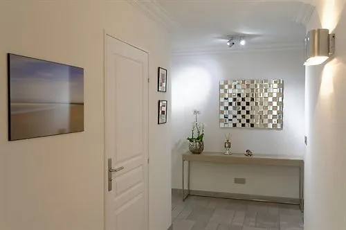 Alma Marceau Aparthotel 4*